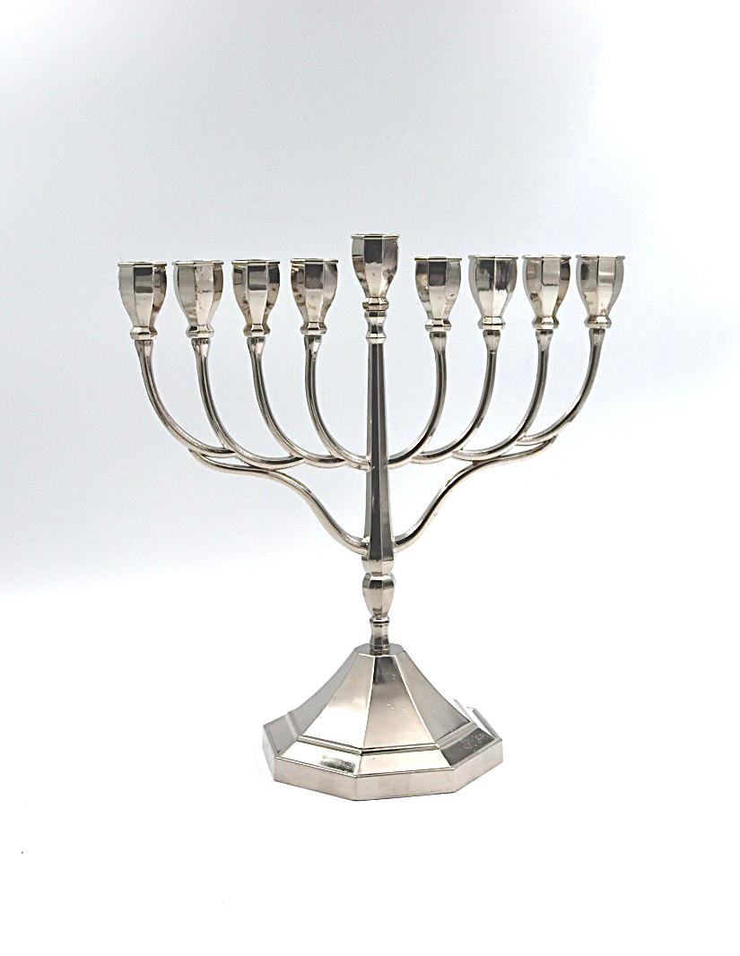 חנוכיה מוכספת