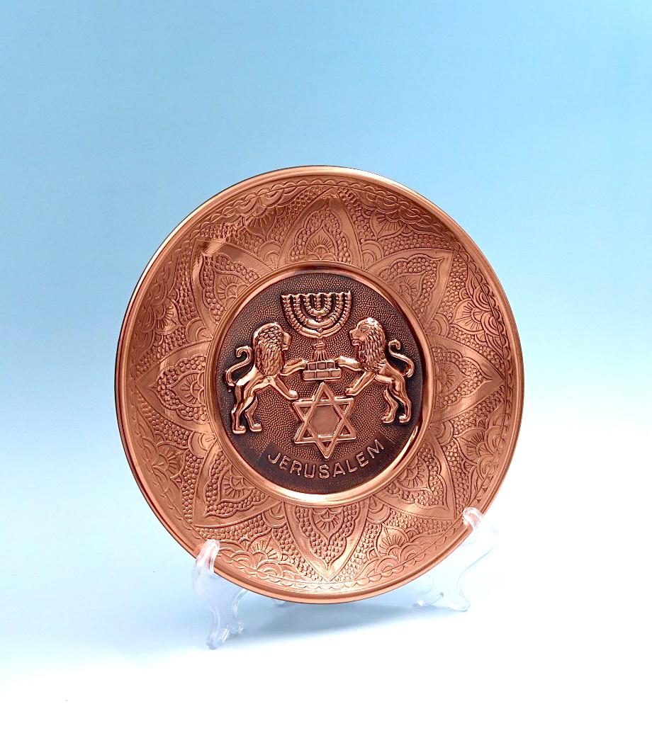 ריקוע נחושת ״אריות״